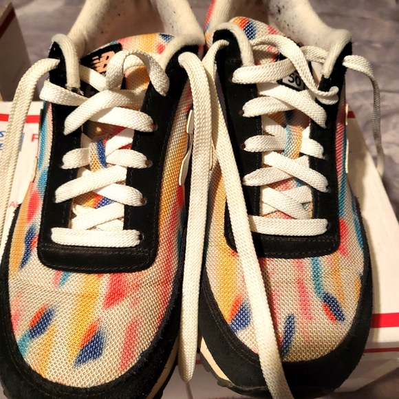 Shoes - Picture 1 of 5